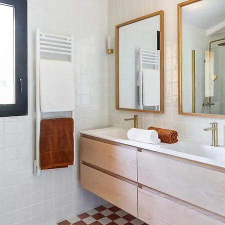 New With Pool, On Foot Apartamento
